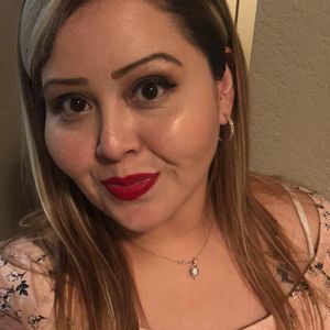 Meet your Posher, Roxana